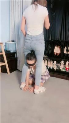 【梦幻大大】母畜-骑脖转胯/耳光/踩狗爪/喂口水/跪舔帆布鞋/塞嘴_HD绳艺资源