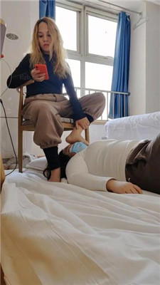 图片[6]_【婷S】转胯爬行/清理长靴/踩踏地板喂食_HD绳艺资源