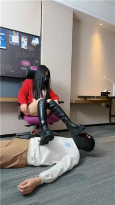 图片[8]_【瑾烟S】长靴S-给狗立规矩-碾狗头/塞嘴【双视角版】_HD绳艺资源