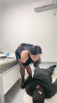 图片[23]_【伊诺】黑丝高跟/裸足美腿诱惑舔【完整版】_HD绳艺资源