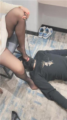 图片[16]_【赵奈奈】品尝原味黑丝高跟/骑马狗爬/臭脚捂脸【完整版】_HD绳艺资源