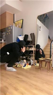 【扶桑圣女】驯服猥琐快递员-绳艺技巧艺术装置/虐裆/鞋底抽脸（一）_HD绳艺资源