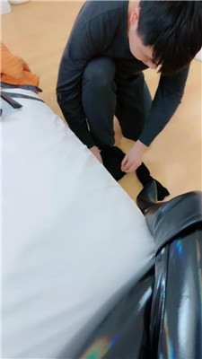 【腿腿祖宗】凶狠御姐-皮裤皮靴玩虐下贱表弟_HD绳艺资源