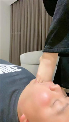 图片[15]_【冷御大大】近距离裸足恋足狂舔_HD绳艺资源