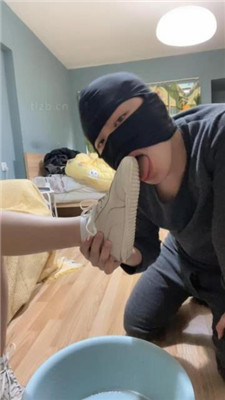 图片[6]_【黑泽兮】刷鞋匠实录-清理超脏小白鞋棉袜_HD绳艺资源