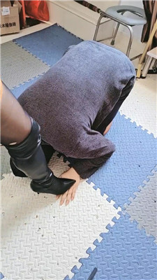 图片[3]_【豫安然】清理脏鞋底/长靴黑丝踩虐_HD绳艺资源