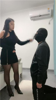 【伊诺】黑丝高跟/裸足美腿诱惑舔【完整版】_HD绳艺资源