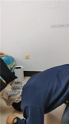 【悦主大大】运动后舔脏鞋白袜/踩踏喂食/插嘴_HD绳艺资源