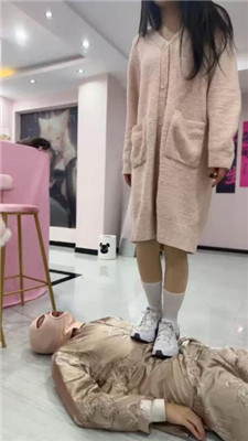 图片[5]_【樱木花道】双S-带素人玩绳艺技巧展示-清理脏鞋底/腿夹/白袜脚窒息_HD绳艺资源