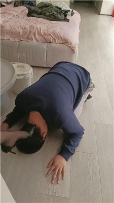 【莉轩】耳光/黑丝高跟踩虐_HD绳艺资源