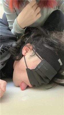 图片[15]_【朱砂痣】运动鞋棉袜裸足-男友变狗全过程_HD绳艺资源