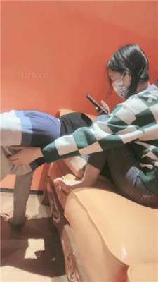 图片[18]_【子衿】双奴-狂舔酸奶脚/踩踏插嘴脚耳光_HD绳艺资源