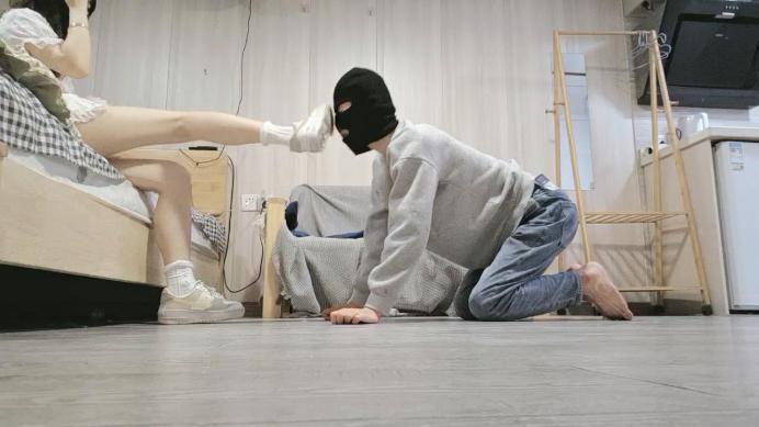 图片[2]_【yukis】小白鞋白袜玩虐_HD绳艺资源