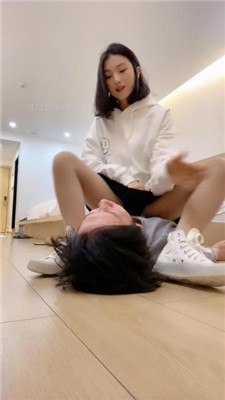 图片[20]_【海绵大大】骑马转胯/高帮帆布鞋踩踏/清理脏鞋/揪耳朵_HD绳艺资源