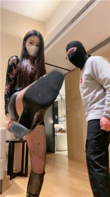 图片[13]_【仙女殿下】长靴/高跟/运动鞋助跑踢裆-踩踏钻胯_HD绳艺资源