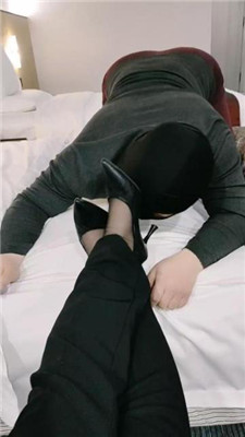 图片[5]_【陌影夫妻】高跟黑丝原味脚踩绿帽老公_HD绳艺资源