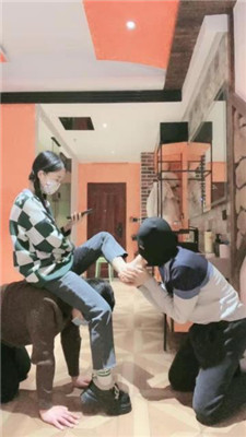 图片[14]_【子衿】双奴-磕头求虐/踩踏/碾压狗爪/舔脏鞋底/袜子塞嘴_HD绳艺资源