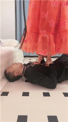 图片[16]_【猫咪大大】狗链拴住遛狗/骑马训练/清理脏鞋底/舔地板/圣水内裤_HD绳艺资源