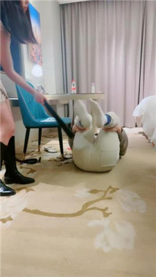 图片[18]_【薯条】双S-狗舌清理超脏鞋底/踩踏/白袜堵嘴/骑脖胯下辱_HD绳艺资源