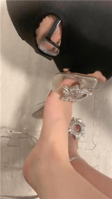 图片[6]_【DSisley】车模S-高跟凉鞋美腿诱惑狗_HD绳艺资源