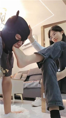 图片[19]_【嘉妮】运动后脏鞋臭袜踩虐_HD绳艺资源