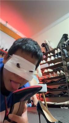 【倪梵】物化人体擦鞋器_HD绳艺资源