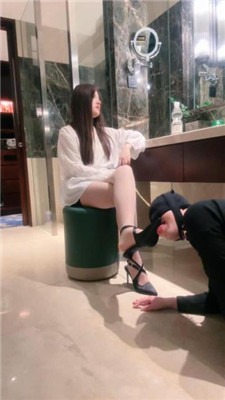 图片[6]_【琪琪大人】偷闻原味内裤被后妈发现_HD绳艺资源