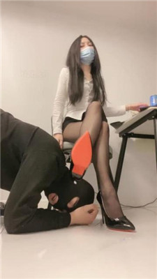 图片[7]_【甜一】黑丝高跟美腿诱惑-坐脸窒息-清理脚趾缝【完整版】_HD绳艺资源