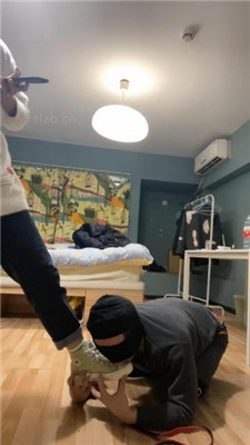 图片[11]_【黑泽兮】素人学生主-帆布鞋-踢踩打【双视角完整版】_HD绳艺资源