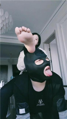 图片[17]_【奶糖】运动后超脏鞋臭白袜踩虐/气味控制辱_HD绳艺资源