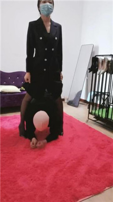 图片[2]_【凌儿】骑马转胯/高跟踩喂食/口水_HD绳艺资源