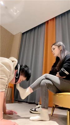 图片[12]_【川野尤娜】揪耳朵/碾压狗爪/臭鞋袜捂脸窒息_HD绳艺资源