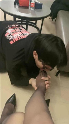 【雅雅】黑丝高跟恋足舔【完整版】_HD绳艺资源