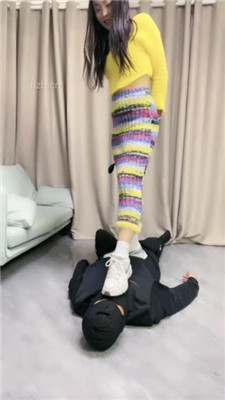 图片[8]_【cc.s】训练抽耳光/小白鞋白袜踩/脏鞋底/脚插嘴_HD绳艺资源