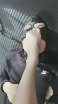 图片[18]_【游S】白袜肉丝脚踩脸窒息/袜子塞嘴踢踹/绳艺技巧掐乳_HD绳艺资源