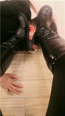 图片[8]_【甜音】长靴全体重踩踏/恋足跪舔_HD绳艺资源