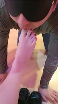 图片[7]_【蓝蓝大S】狗舌清理皮鞋脏棉袜_HD绳艺资源