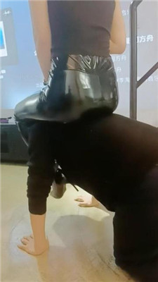 图片[10]_【绯闻王妃】皮裤S-高跟踩狗头/喂漱口水/骑马_HD绳艺资源