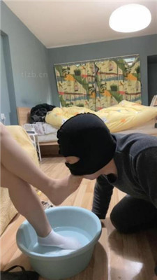 图片[12]_【黑泽兮】刷鞋匠实录-清理超脏小白鞋棉袜_HD绳艺资源