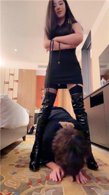 图片[12]_【不知名美女】车模S-长靴美腿诱惑调/腿绞窒息_HD绳艺资源