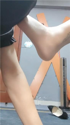 图片[11]_【东营天香百合】高跟丝袜踩虐/胯下辱/揪耳朵_HD绳艺资源