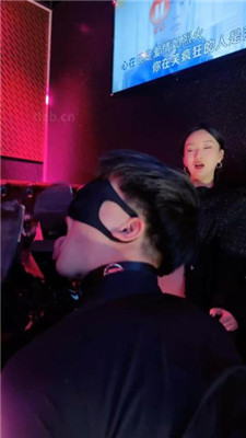 图片[17]_【潘妮绳艺导师】KTV-开发送酒服务生做狗_HD绳艺资源