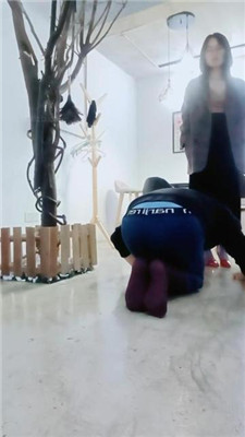 图片[4]_【绯闻王妃】圈养狗犬化爬行/打手心/重口艺术喂食_HD绳艺资源