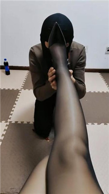 图片[12]_【平凡】骑马训练/跪舔黑丝高跟/清理脚趾/关狗笼_HD绳艺资源