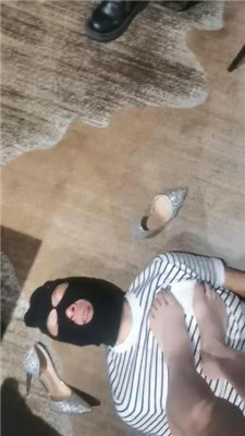 图片[15]_【灵魂晴S】跪舔高跟裸足恋足调_HD绳艺资源