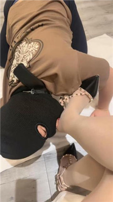 图片[13]_【晓雅】铆钉高跟玩虐/耳光/牵狗链/胯下辱_HD绳艺资源