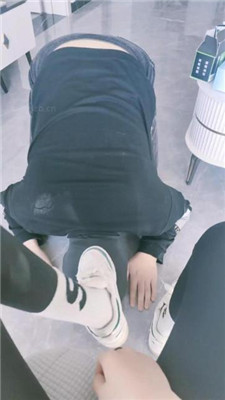 图片[3]_【奶糖】运动后超脏鞋臭白袜踩虐/气味控制辱_HD绳艺资源