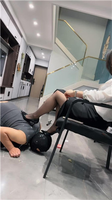 图片[15]_【辣姐】高跟黑丝踩虐/抽耳光/踩喂食/喝洗脚水_HD绳艺资源