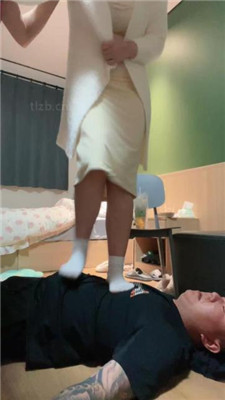 图片[13]_【莉宝儿】带素人175女大学生-膝盖顶裆/混合圣水/虐乳/脚耳光_HD绳艺资源