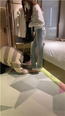 【酒鸽】小白鞋白袜踩虐/骑马转胯/踩狗舌/吃袜子【完整版】_HD绳艺资源